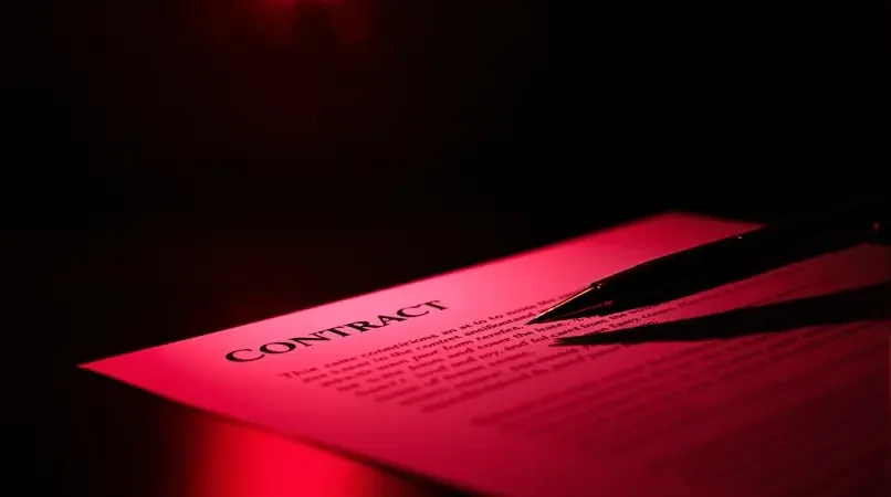 某选秀冠军被曝与经纪人解约，工作室连夜发声明 - 每日吃瓜爆料大赛轮播图